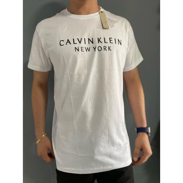 Camiseta New York - Calvin Klein - Feminino - Roupas - Camisetas