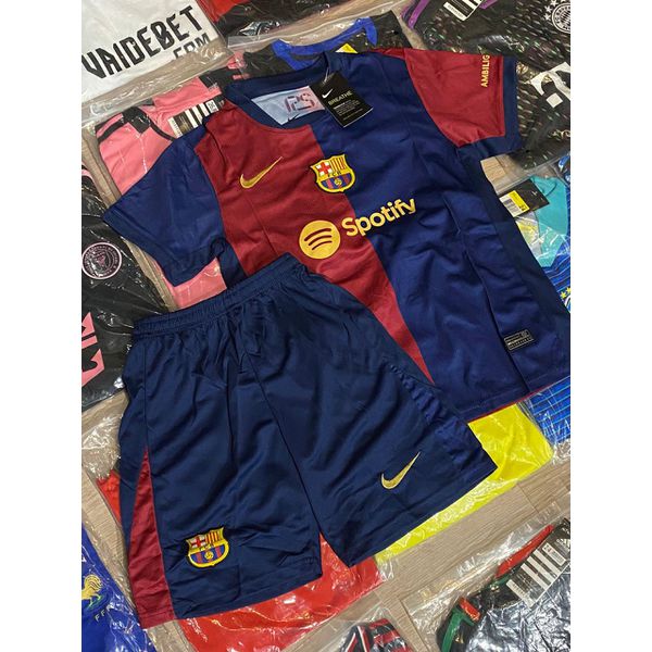 Conjunto Infantil Barcelona 24/25 home fan lisa 