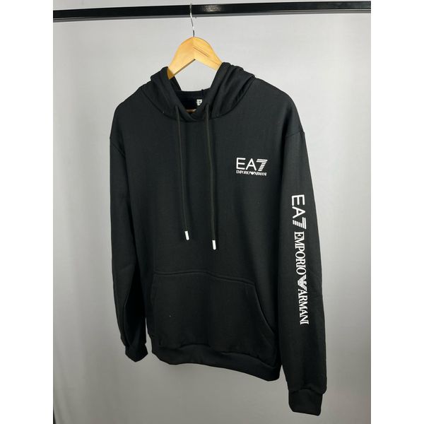 Moletom C/Capuz Armani EA7 Preto com escrita na manga 
