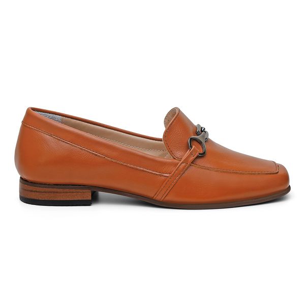 Sapato Social Feminino em Couro com fivela cor Caramelo