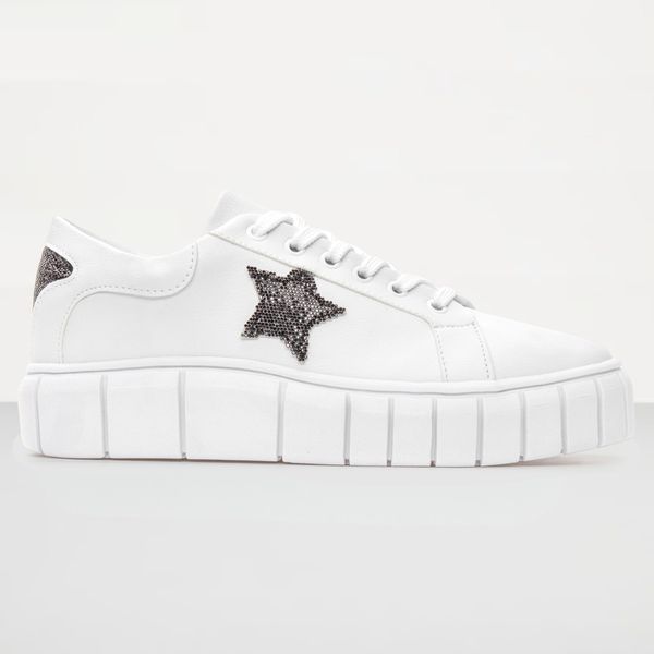 Tênis Feminino Casual com Detalhe em Estrela - Branco com Preto