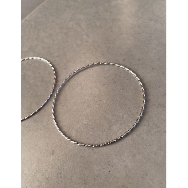 Bracelete Fino Torcido Ródio