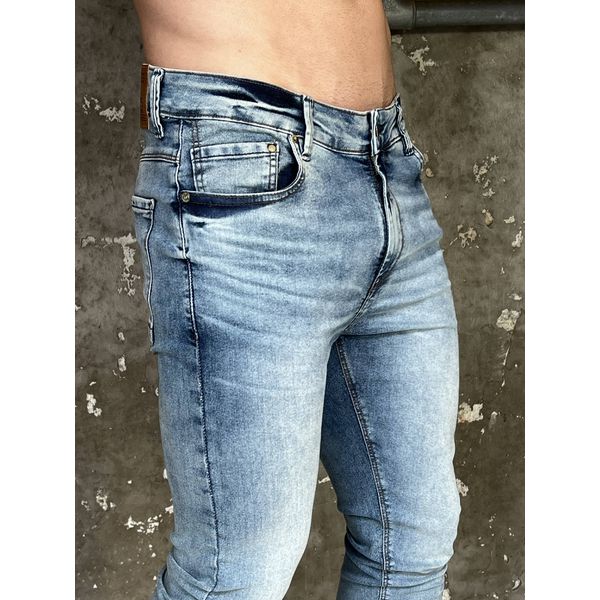 Calça Jeans Skinny Masculina Lavagem Azul Claro Estonada