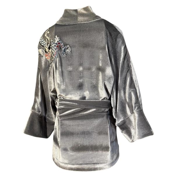 Kimono Jin Veludo Prata Dragão Folk2 Cinza