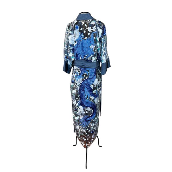 Kimono O Dragão nos Jardins Suspensos Tule Rendado Azul-Denim