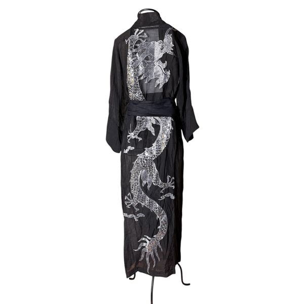 Kimono Nami Crepe Preto Dragão do Gelo