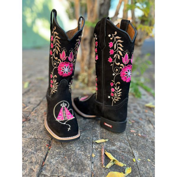 BOTA TEXANA EM COURO PRETO BORDADO NOSSA SENHORA E FLORES