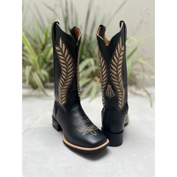 BOTA TEXANA EM COURO PRETO BORDADO DOURADO NOSSA SENHORA