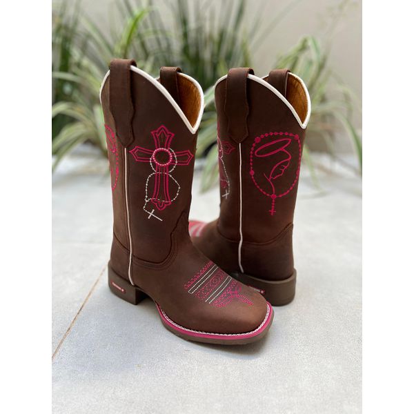BOTA TEXANA EM COURO BORDADO CRUZ + NOSSA SENHORA TERÇO