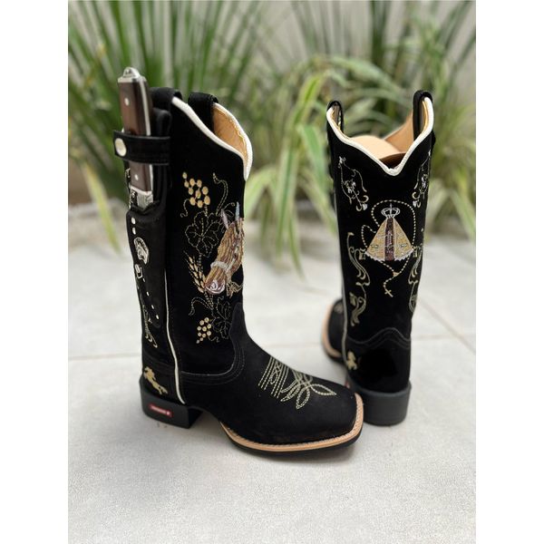 BOTA TEXANA EM COURO PRETO BORDADO CAVALO E NOSSA SENHORA + BAINHA + FACA