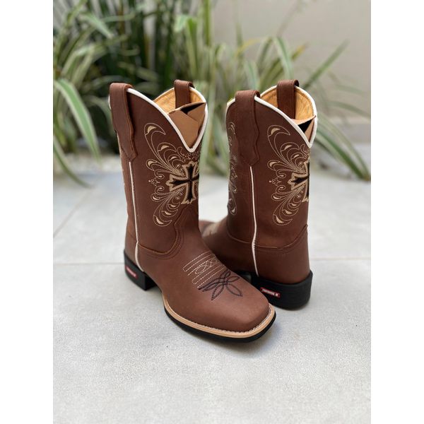BOTA TEXANA EM COURO BORDADO CRUZ PRETO E BEGE CANO TRADICIONAL 