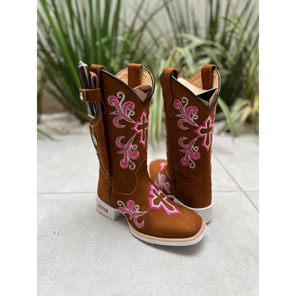 KIT TEXANA EM COURO BORDADO CRUZ ROSA + BAINHA + FACA 