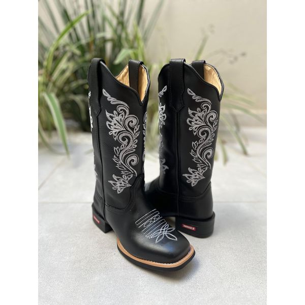 BOTA TEXANA EM COURO PRETO BORDADO RAMOS + FLORÃO BRANCO 