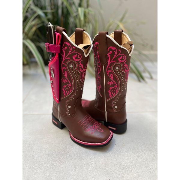 KIT BOTA TEXANA EM COURO MARROM CAFÉ BORDADO TRIBAL + VIRA ROSA + BAINHA + FACA 