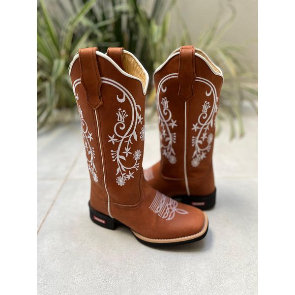 BOTA TEXANA EM COURO BORDADO FLORES BRANCO SOLADO PRETO