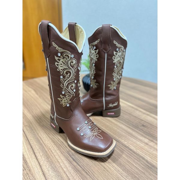 BOTA TEXANA EM COURO MARROM BORDADO RAMOS DOURADO + METAIS STRASS