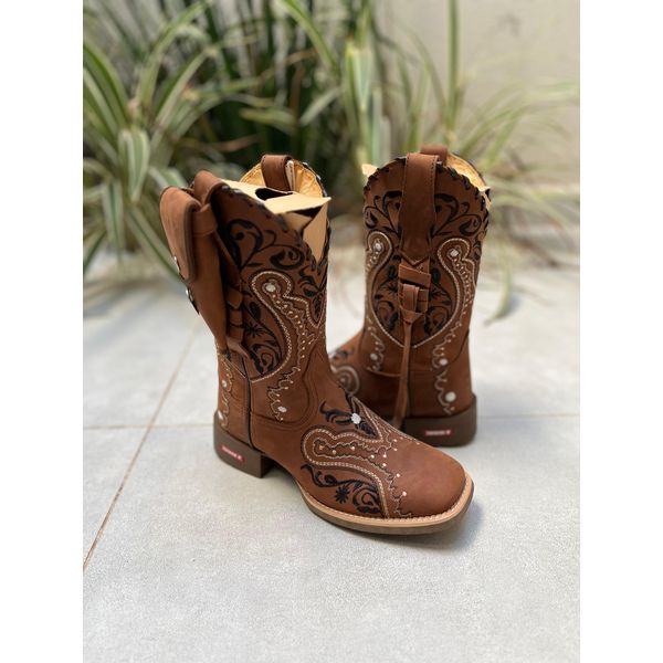 BOTA TEXANA EM COURO CANO TRADICIONAL BORDADO TRIBAL COM TRICE E CORDINHA + KIT CANIVETE 