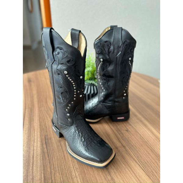 BOTA TEXANA EM COURO PRETO ALL BLACK BORDADO TRIBAL + METAIS STRASS