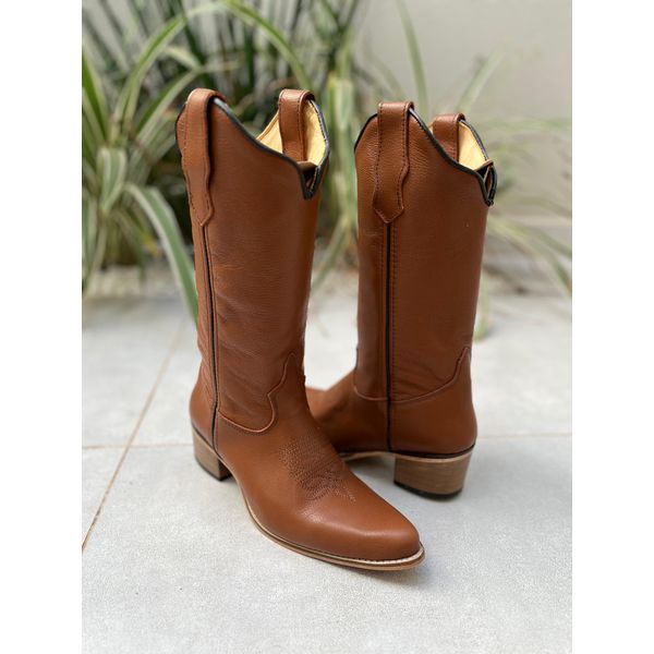 BOTA TEXANA BASICA EM COURO MUSTANG BORDADO FLORAO BICO FINO MADEIRA
