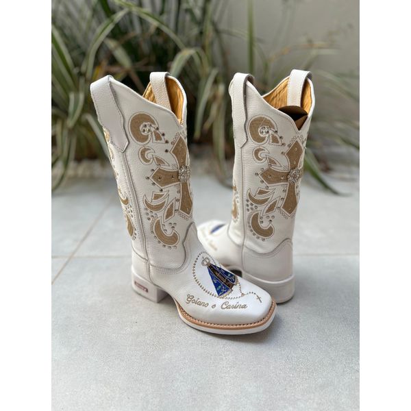 BOTA TEXANA EM COURO BRANCO BORDADO CRUZ E NOSSA SENHORA APARECIDA + NOME PERSONALIZADO