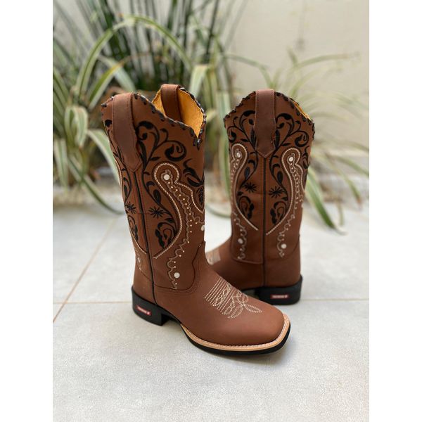 BOTA TEXANA EM COURO BORDADO TRIBAL E FLORAO BEGE COM TRICE