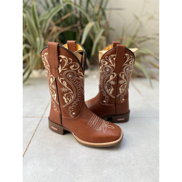 BOTA TEXANA EM COURO MUSTANG BORDADO TRIBAL BEGE CANO TRADICIONAL