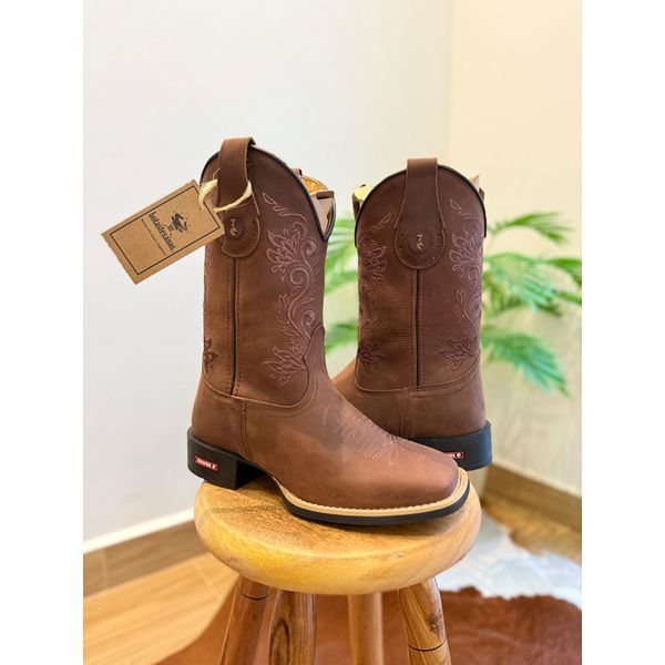 BOTA TEXANA EM COURO BORDADO RAMOS MARROM