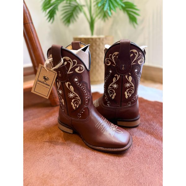 BOTA TEXANA EM COURO BORDADO TRIBAL SOLA RÚSTICA CANO TRADICIONAL