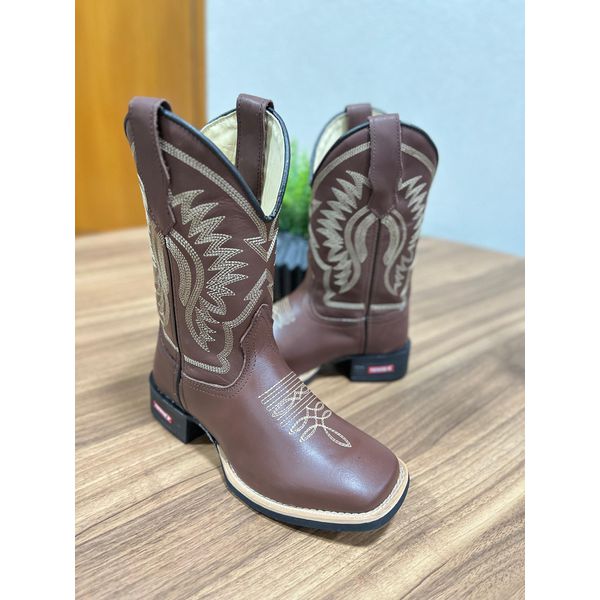 BOTA TEXANA EM COURO MARROM BORDADO FLORÃO + DESENHO BEGE 