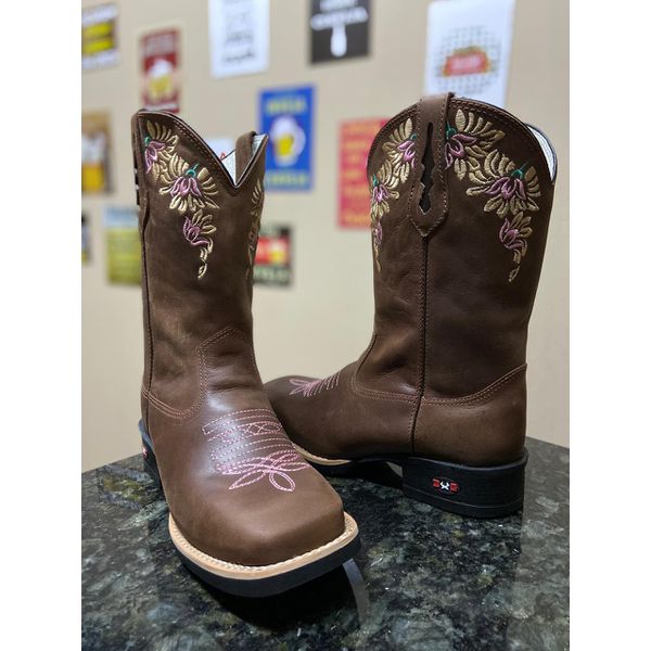 Bota Texana em Couro Tribal Floral Café e Rosa