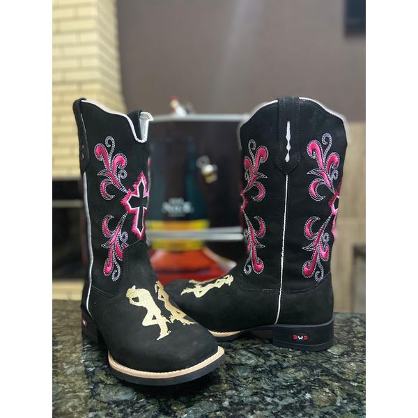 Bota Texana em Couro Tribal Crucifixo Preta e Rosa