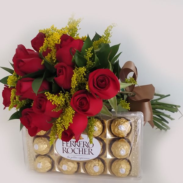 Buquê 12 Rosas e Ferrero