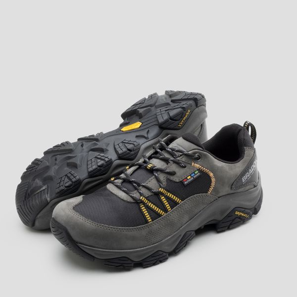 tenis-bradok-adventure-hiking-