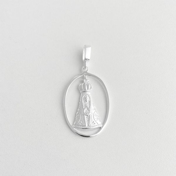 Pingente oval vazado grande Nossa Senhora Aparecida prata 925 