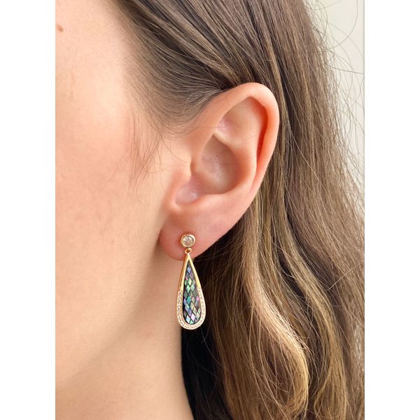 Brinco Gota Abalone com Zircônia - BRIDA FOLHEADOS