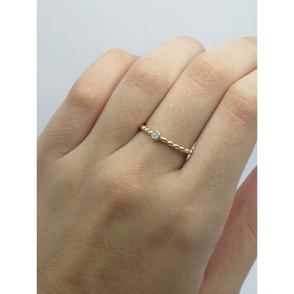 Anel Ondulado com Zircônia 2mm - BRIDA FOLHEADOS