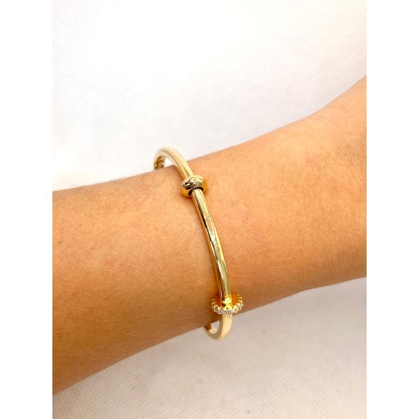 Bracelete Com Detalhe Cravejado E Separa... - BRIDA FOLHEADOS