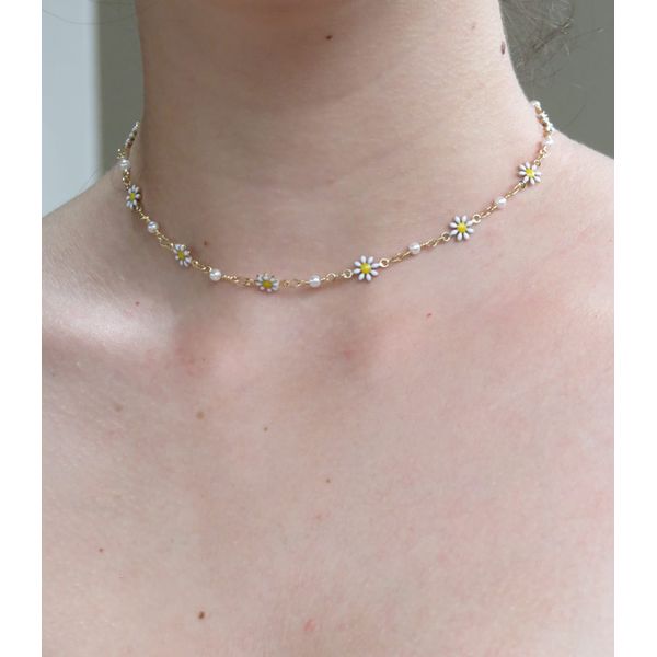 Choker Margaridas com Pérolas 35+5cm - BRIDA FOLHEADOS