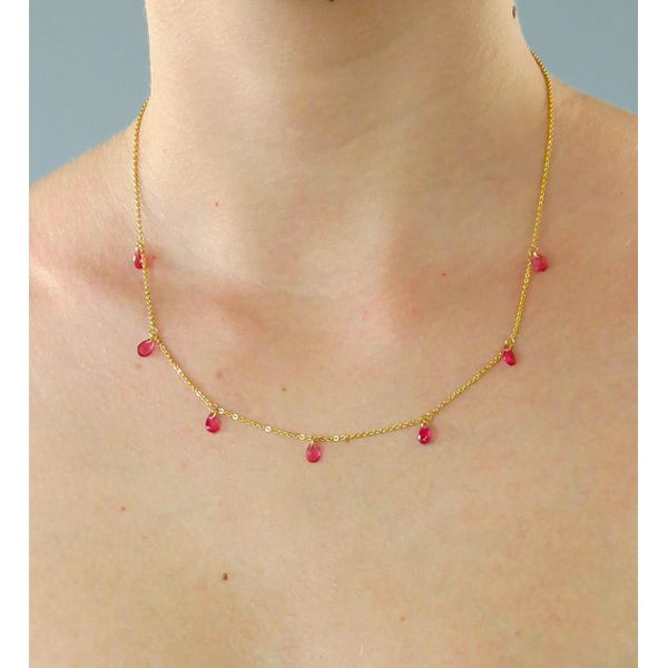 Colar com Zircônias Vermelho 45cm - BRIDA FOLHEADOS