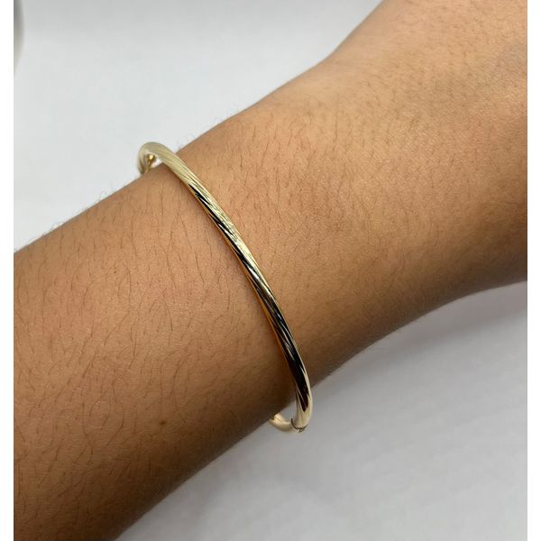 Bracelete Liso Com Riscadinho - BRIDA FOLHEADOS