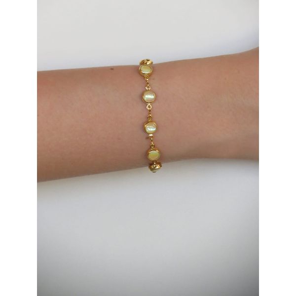 Pulseira Feminina Madre Pérola 18,5cm - BRIDA FOLHEADOS