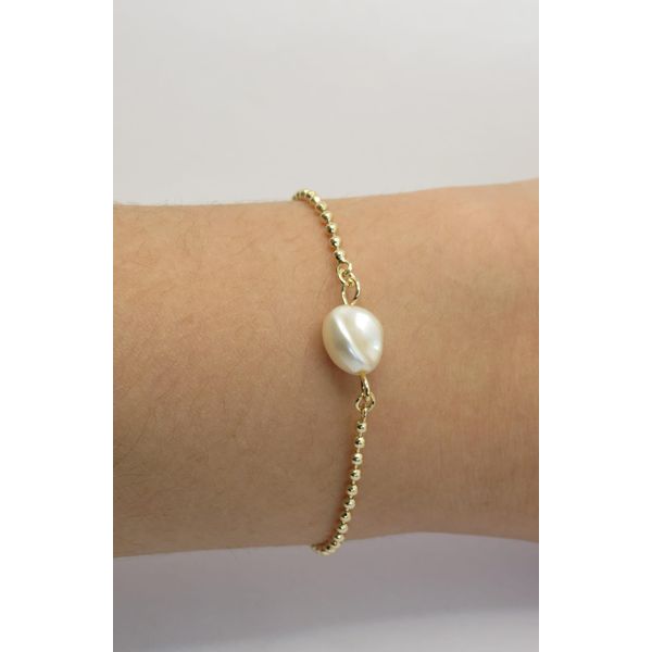 Pulseira Bolinhas e Pérola Barroca 17+5c... - BRIDA FOLHEADOS