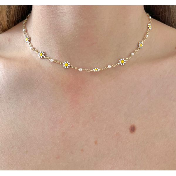Choker Margarida Com Pérola 35+5cm - BRIDA FOLHEADOS