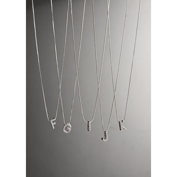 Colar Longo Inicial Diamante J Pra