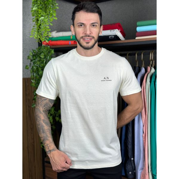 Camiseta Armani Off White. 