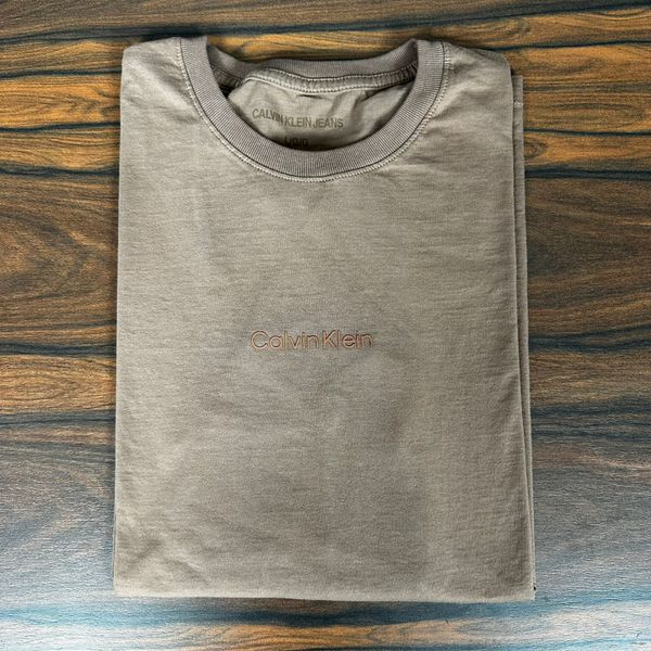 Camiseta Manga Longa CK Caqui DFC.