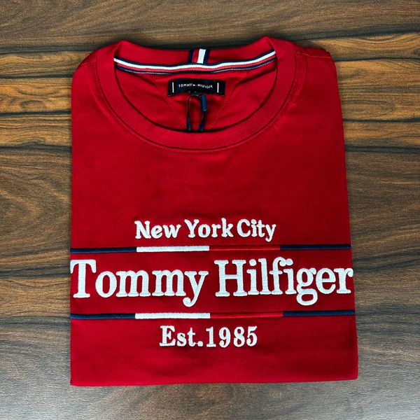 Camiseta TH Vermelho.