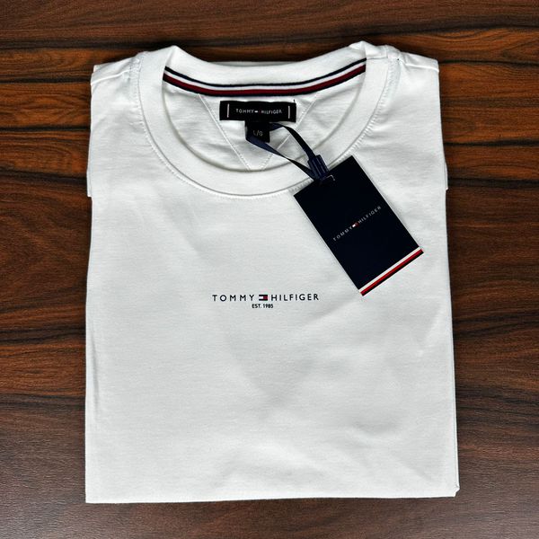 Camiseta TH Off White.