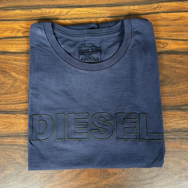 Camiseta Diesel. 