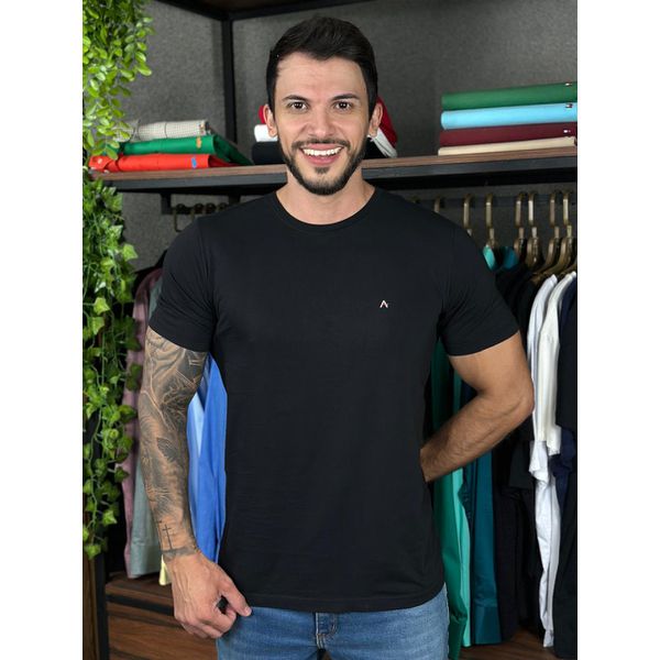 Camiseta Aramis Preto. 